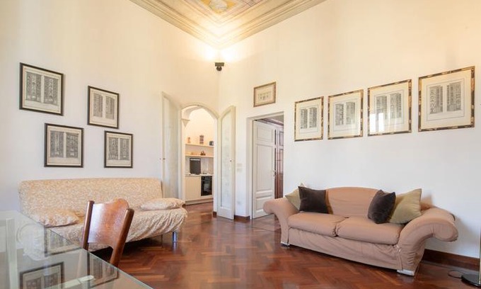 Santa Maria Novella Apartment | Montebello Elegant