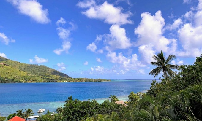Cook's Bay Apartment | MOOREA - PaoPao Cottage