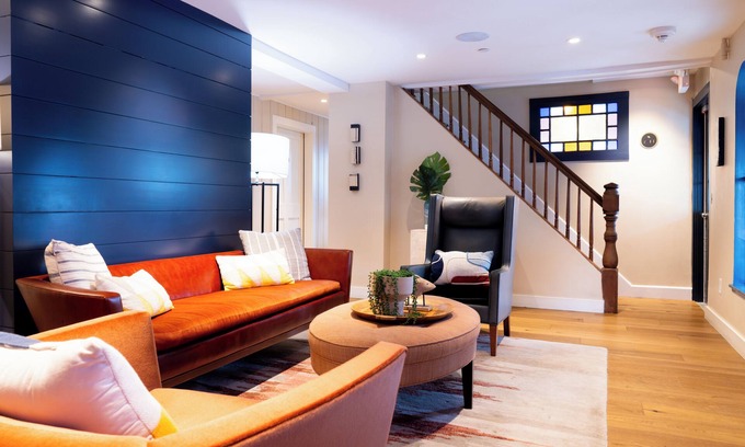 Oak Bluffs Hotel | Morgan Hotel