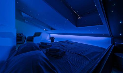 Novi Beograd Apartment | Morning Wood - Skylight