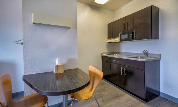 Cedar Park Hotel | Motel 6 Cedar Park, TX