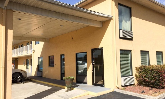 MacClenny Hotel | Motel 6 Macclenny, FL