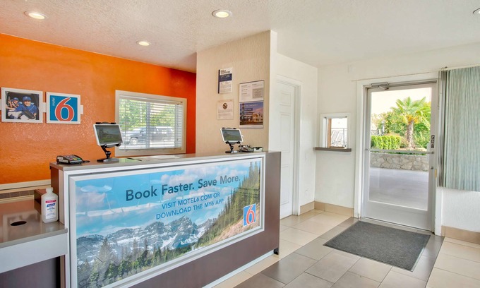Salem Hotel | Motel 6 Salem, OR - Expo Center