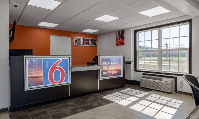 Cartersville Hotel | Motel 6 White, GA - Cartersville