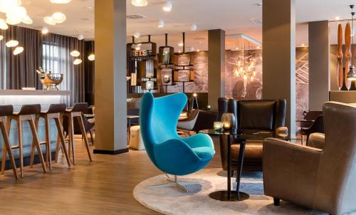 Schwanheim Hotel | Motel One Frankfurt Airport