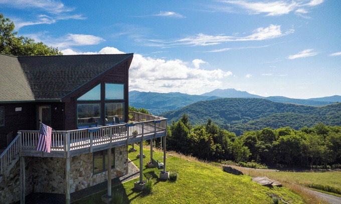 Frank Cabin | Mountaintop Cabin with Majestic Views - Hot Tub + Game Room + Pet Friendly