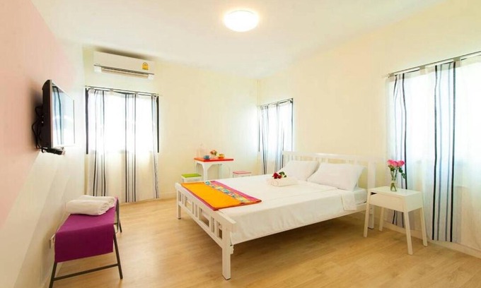 Thung Maha Mek Hostel | My Thai Hostel