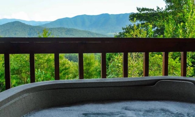 Townsend Cabin | “Mystical Moose” Log Cabin