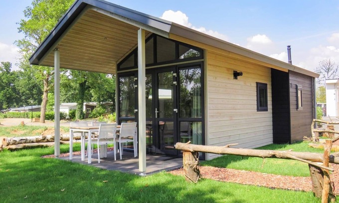 Susteren House | n/a