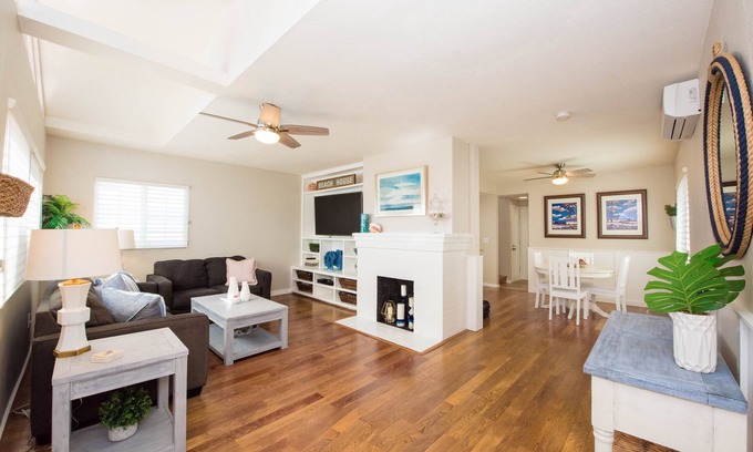 Mission Beach House | N. Misson best location, 4th house from Ocean, Deck View, AC steps to everything