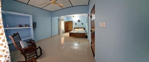 Nallur Bed & Breakfast | Nalluran illam - family room