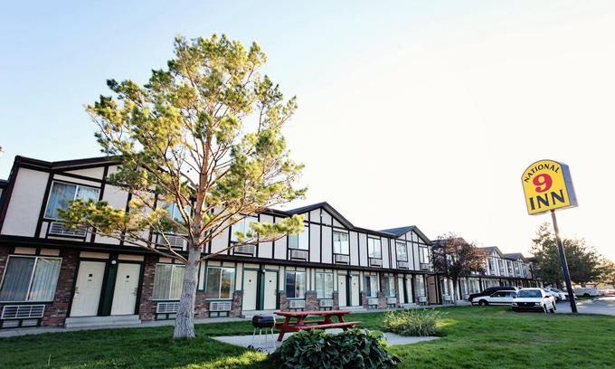 Price Hotel | National 9 Price