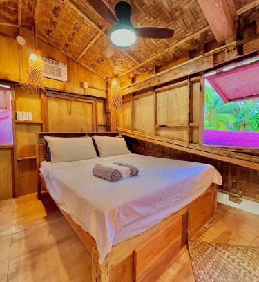 Catangnan House | Native Cottage, Beach Access, Ocean 9, Queen bed, Wifi, AC