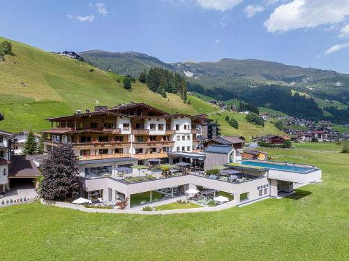 Vorderlanersbach Hotel | Natur- & Wanderhotel Tuxertal
