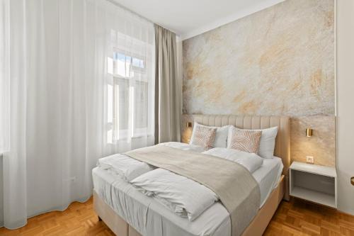 Meidling Hotel | Near Schönbrunn I 1 Min to U6 Niederhofstraße