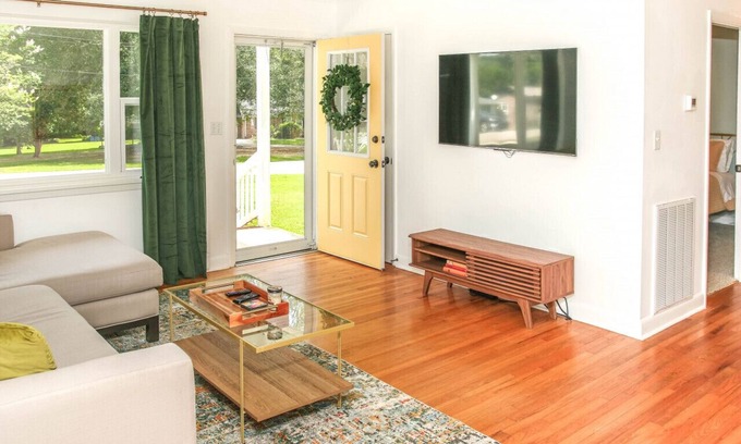 Sans Souci House | Neat & Sweet Home: Furman 5 mins