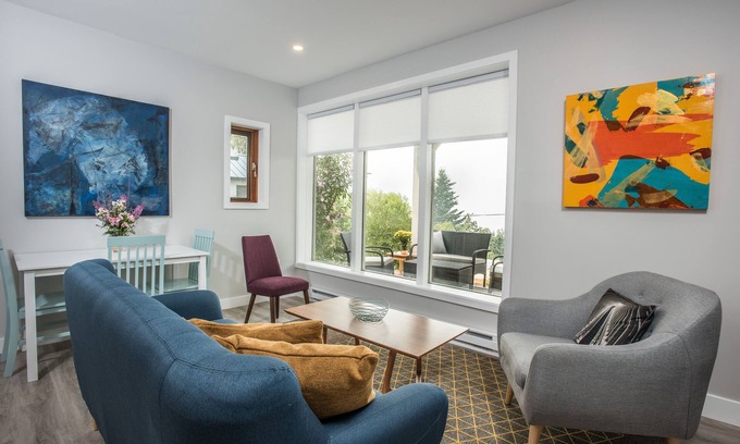 Nelson House | Nelson Lake & Mountain View with Hot Tub