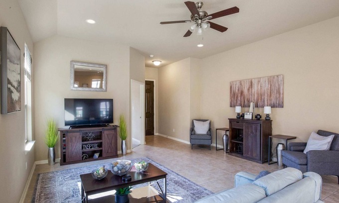 Round Rock House | New! 3-BR Home - Yard, Patio, & Parking - Sleeps 6
