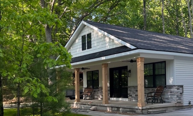 Mears Cabin | New and clean cozy up north cabin!