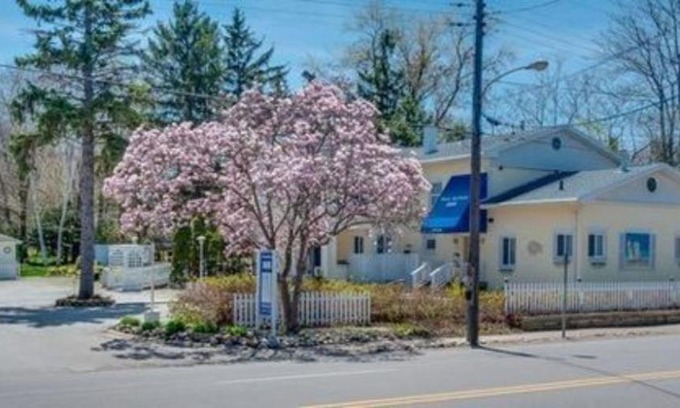 New Buffalo Hotel | New Buffalo Inn & Spa