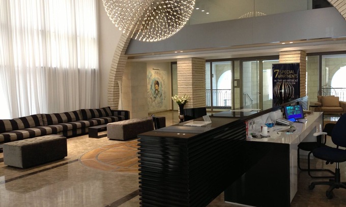 Jerusalem City Centre Apartment | New exclusive 24 Hour Security Building With Shabbat Elevator and large gym