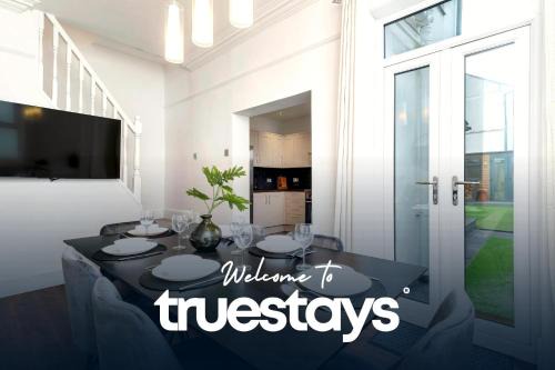Wolstanton House | NEW Lily House by Truestays - 3 Bedroom House in Stoke-on-Trent