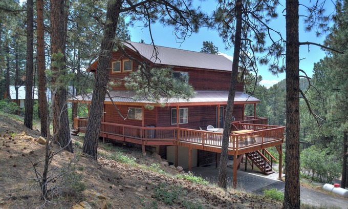Forest Lakes House | New Listing! Deer Ridge Cabin | Borders BLM | Dog Friendly | Large Deck