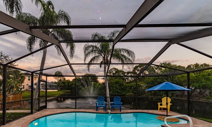 South Pinellas Community Council House | NEW! Modern & Super Stylish 3BR/3BA Pool Home-9 mins to Madeira Beach!