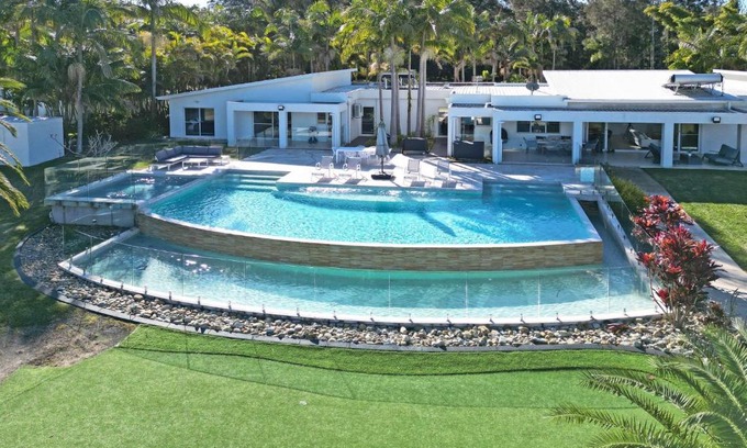 Dora Creek House | new property Lake Palm Luxury Resort Estate