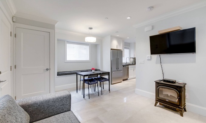 Riley Park House | New Urban Modern Main St House Free Public Street Parking