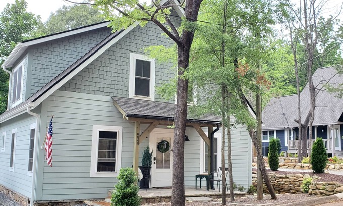 Brevard Cottage | NewHaven - New cottage home in the heart of Brevard, next to the Bike Trail!