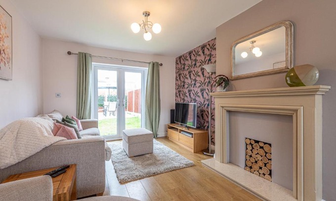 Blacon Apartment | Newly decorated home in Chester sleeps 4