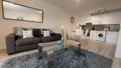 City Centre Dublin Apartment | Newly Refurbed 2BD Trinity College & Temple Bar