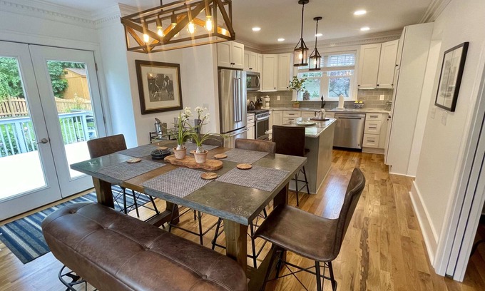 Skaneateles House | Newly renovated 3 bed/2bath pet friendly home. Walking distance of village!