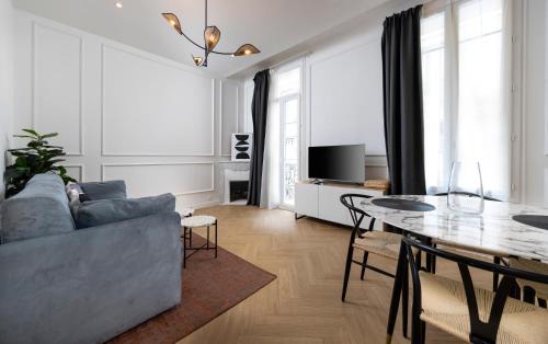 Carrieres - Malbousquet Apartment | Newly Renovated Apartment with Balcony, AC, Fiber internet