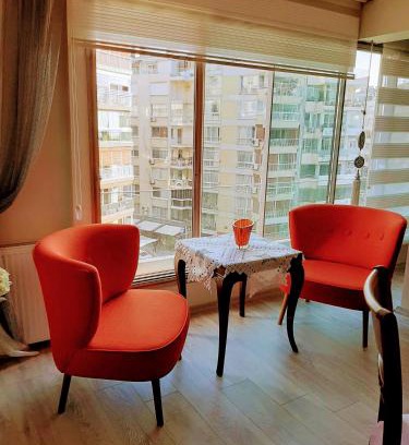 Alsancak Apartment | Newly Renovated Apartment in Kordon