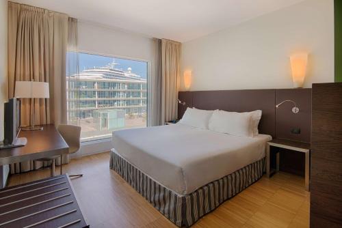 Savona Hotel | NH Savona Darsena