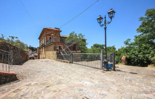 Serramezzana Apartment | Nice Apartment In Serramezzana With Wifi