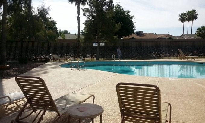 Pepper Ridge House | North Central Phoenix - Two Master Stes. 1500 Sf Newly Remodeled, Peaceful!