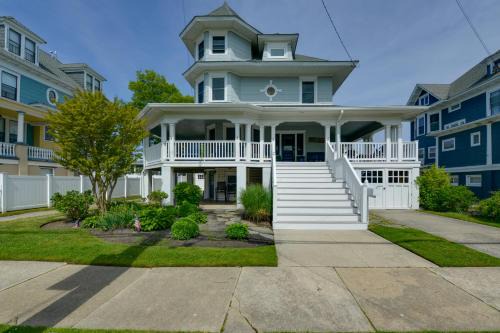 Cape May - Wildwood House | North Wildwood Home with Porch about 3 Blocks to Beach!