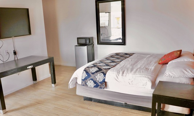 Norwalk Hotel | Norwalk Inn & Suites