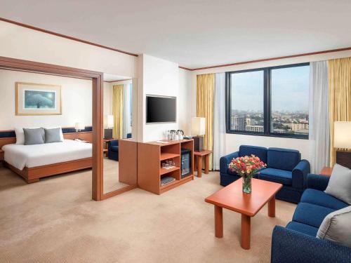 Nong Bon Hotel | Novotel Bangkok Bangna