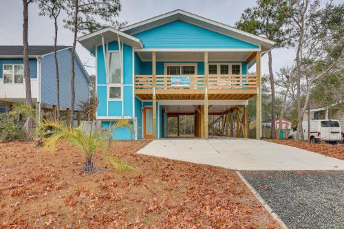 Tranquil Harbour House | Oak Island Coastal Home with Covered Deck!