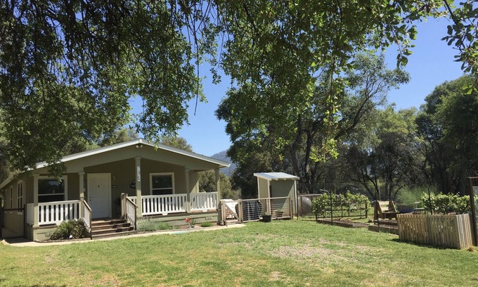 Mariposa House | Oak Rock Hideaway ~ A Tranquil Mountain Setting With Easy Access To Yosemite