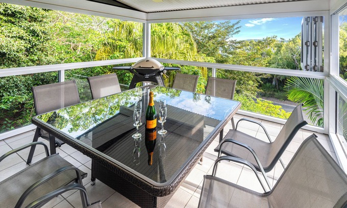 Hamilton Island Apartment | Oasis 12, Beautiful Apartment on Hamilton Island