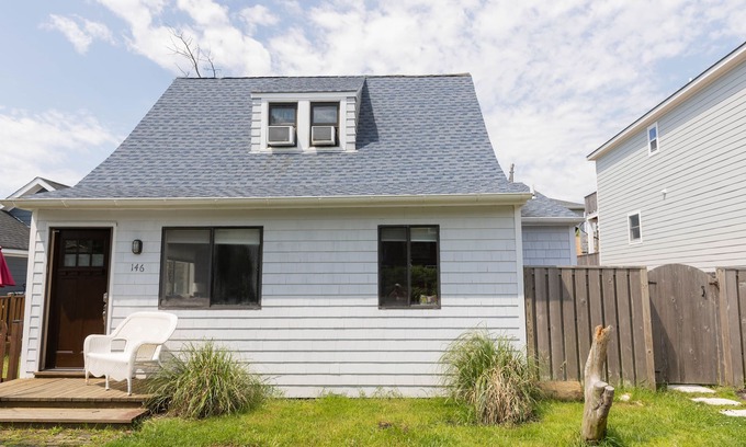 Ocean Beach House | Ocean Beach FI House Perfect distance to beach and town