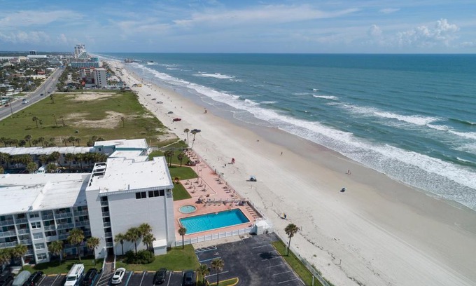 Lenox Park Apartment | Ocean Jewel 219, 1 Bedroom, Ocean View, 2nd Floor, Pool, Sleeps 6