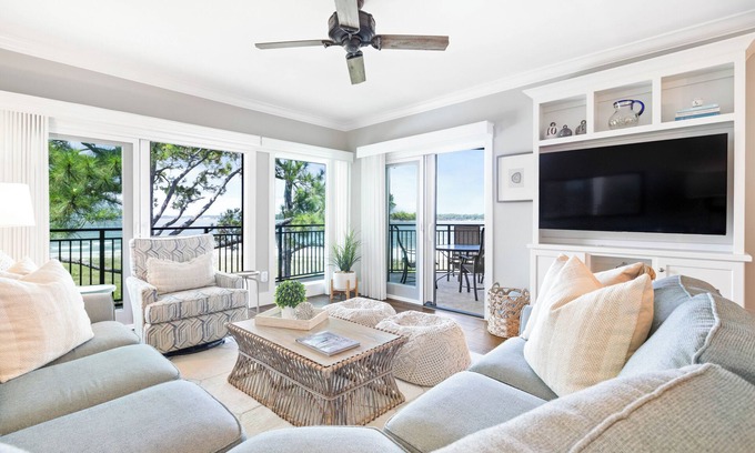 South Beach Condo | Oceanfront, 4th Floor, Updated, Open Plan & Super Stylish