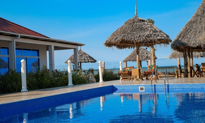 Makunduchi House | Oceanfront 6 one-bedroom villas resort in Southeast of Zanzibar island