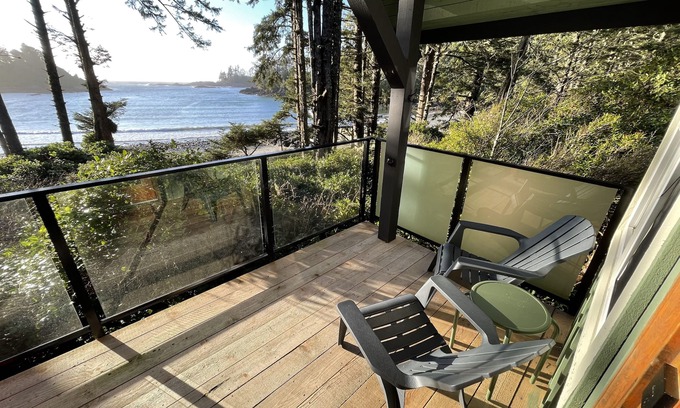 Ucluelet Cabin | Oceanfront Cabin with Breathtaking Views! ⎮ Sitka
